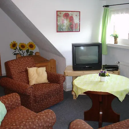 Ferienhaus Am Rande Schwerins Casa de Férias *